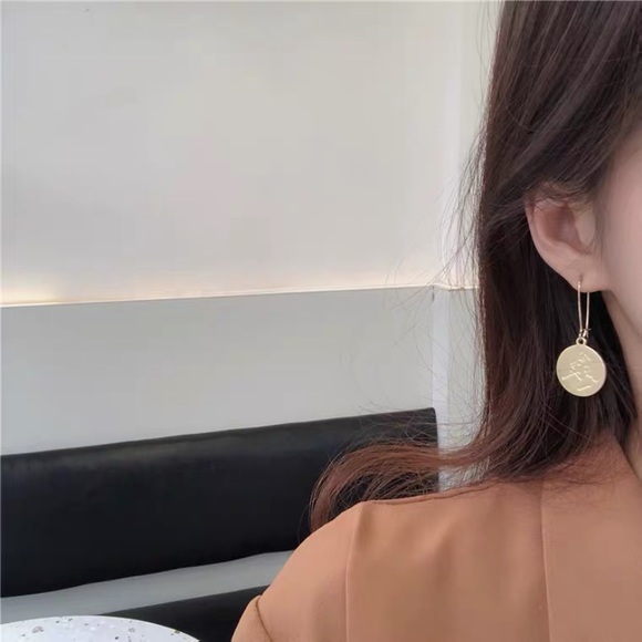 Artsy Face Figure Earrings Wire Minimalist - Picture 7 of 12